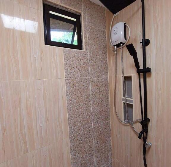 بنگله خانوادگی, Sand 1 Hostel