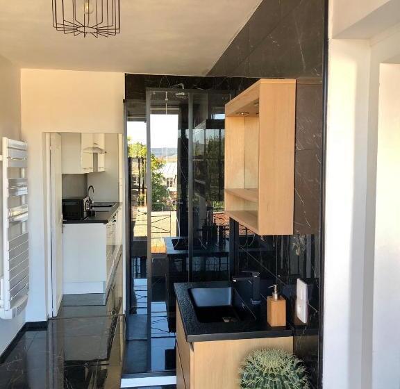 آپارتمان لوکس 1 خوابه, Villa Des Arts