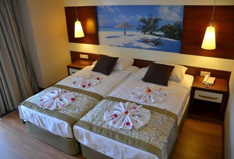 单人基本间, Holiday City