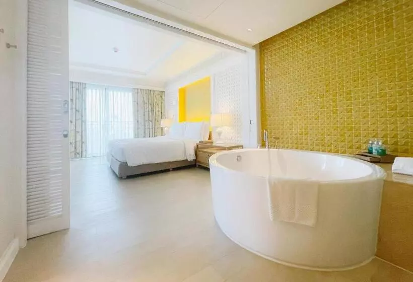 スイートクラブ シービュー, Amari Hua Hin
