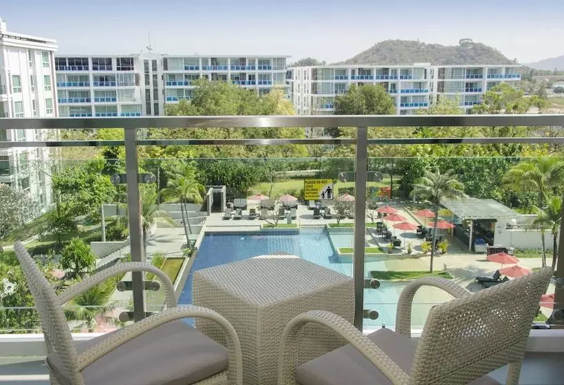 プールの見えるデラックスルーム, Amari Hua Hin