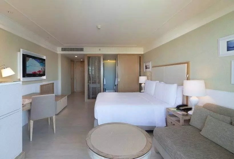 プールの見えるデラックスルーム, Amari Hua Hin