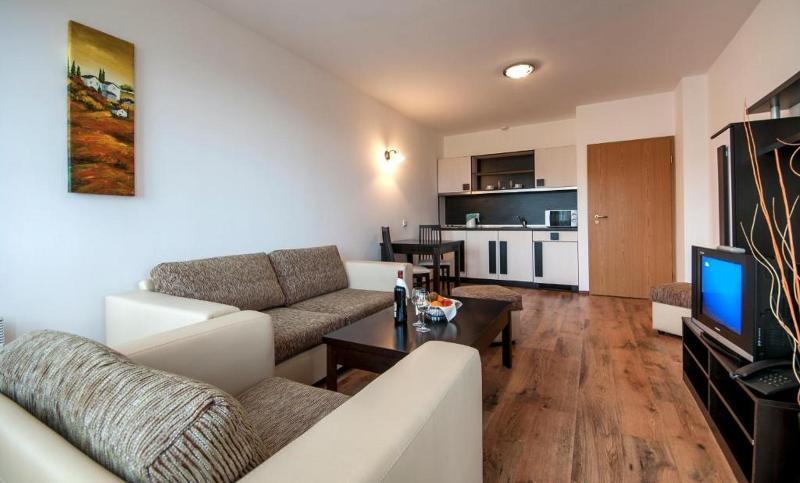 דירת חדר, Grand Royale Apartment Complex & Spa