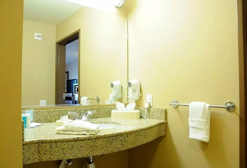 Standard-huone, Hampton Inn & Suites Red Bluff