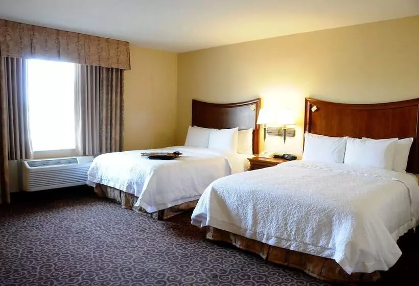 Standard-huone, Hampton Inn & Suites Red Bluff