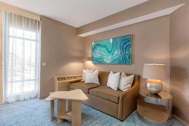 استودیو استاندارد با تخت کینگ, Larkspur Landing South Bend