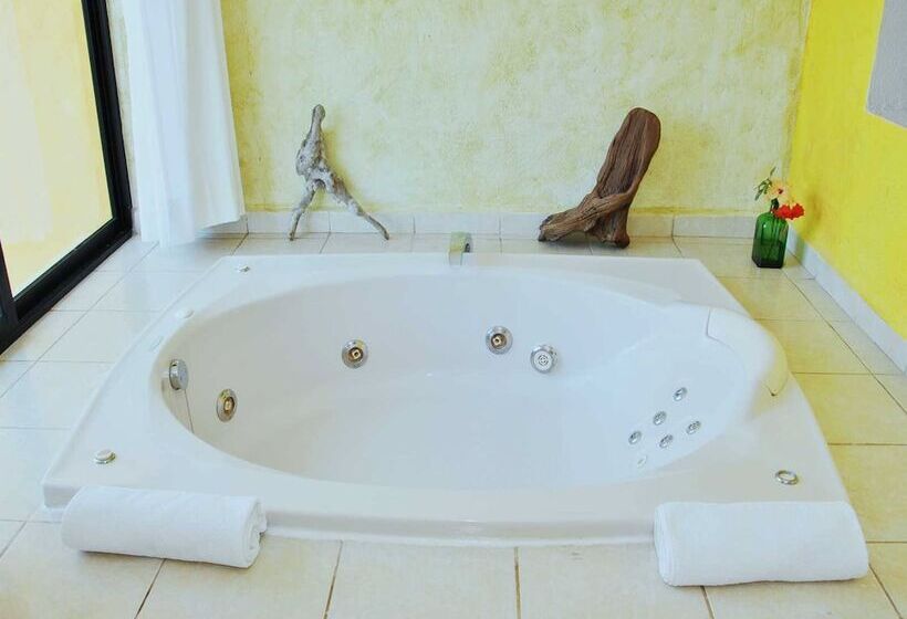 Люкс Вид на Море, Istirinchá