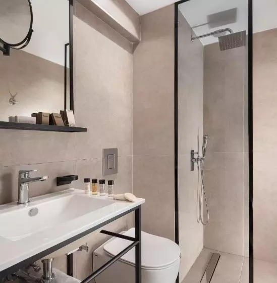 سوییت, Kos Divine Hotel & Suites