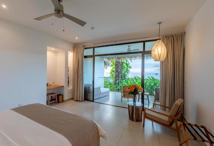 스위트 킹사이즈 침대, Boutique Lagarta Lodge