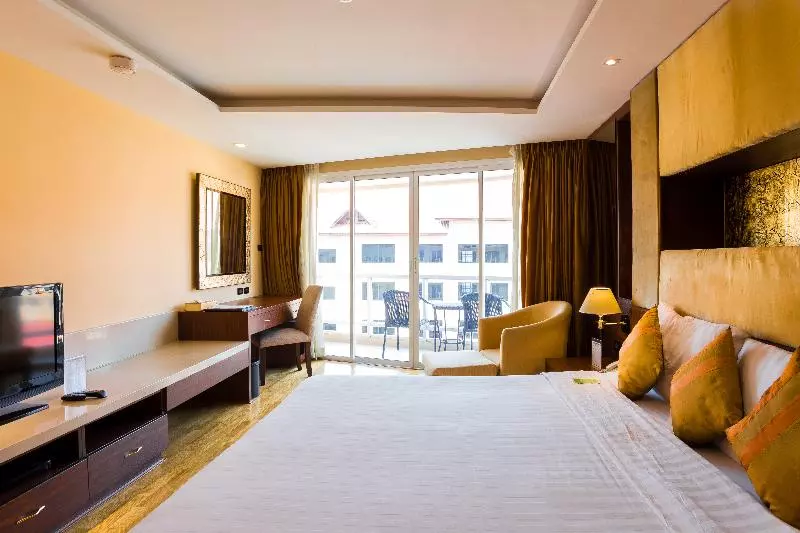 スーペリアールーム, Nova Gold Hotel Pattaya