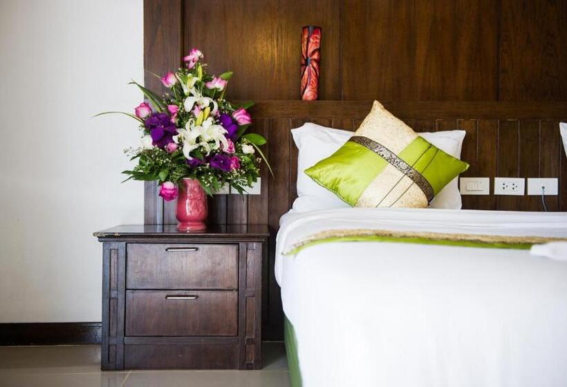 キングサイズベッドのスーペリアルーム, Thai Siam