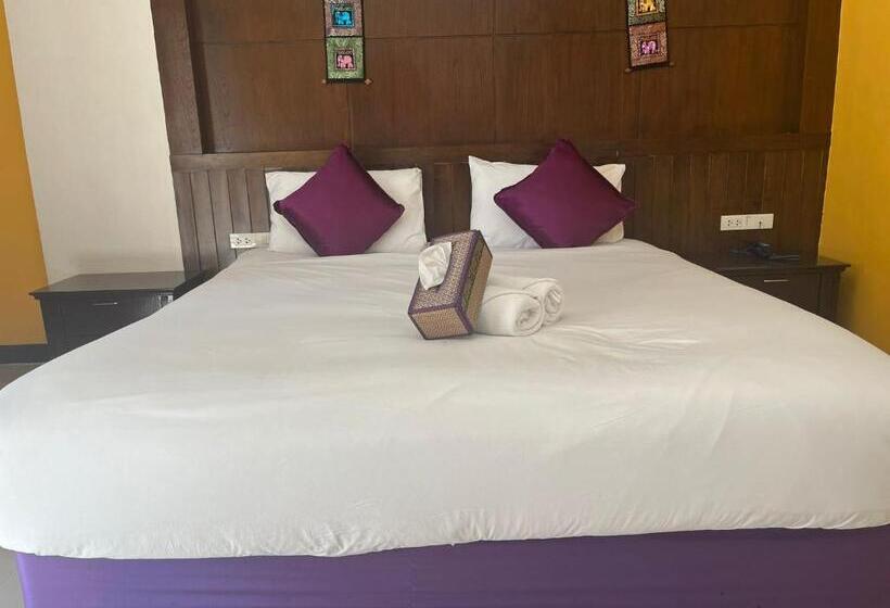 キングサイズベッドのスーペリアルーム, Thai Siam