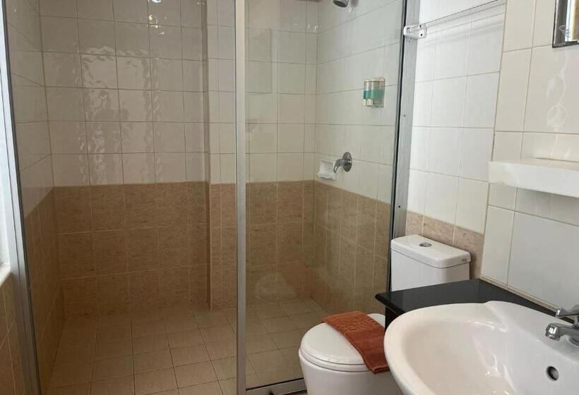 キングサイズベッドのスタンダードルーム, Thai Siam