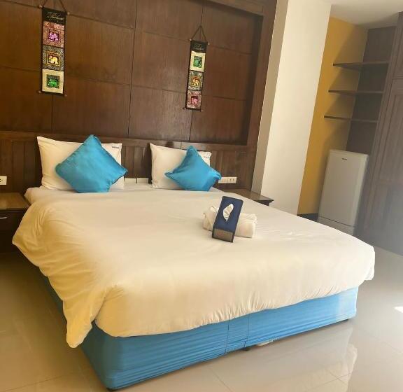 ファミリールーム, Thai Siam