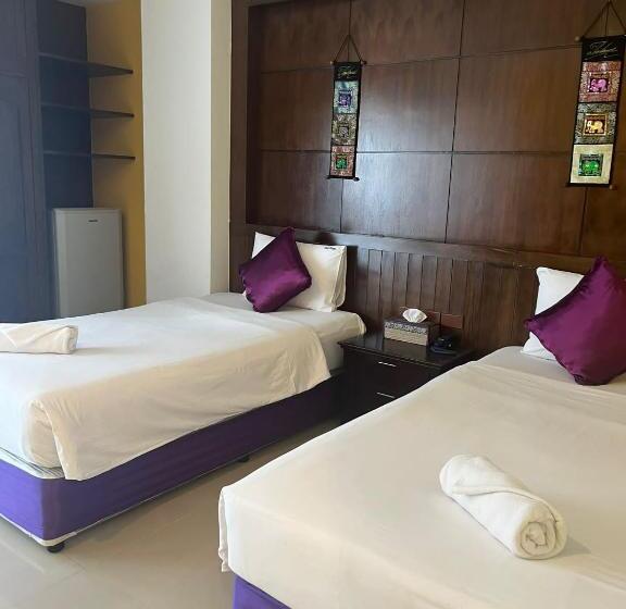 スタンダードルーム, Thai Siam