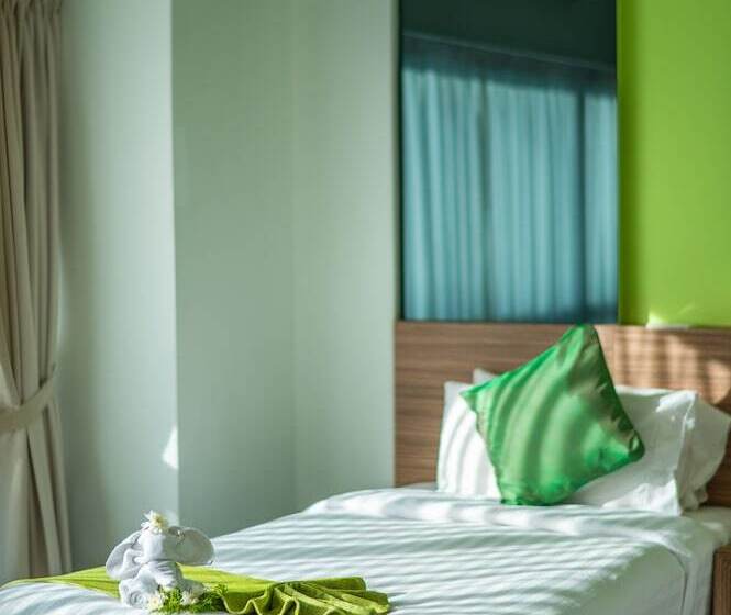 스탠다드 스튜디오, The Lantern Resorts Patong   Sha Extra Plus