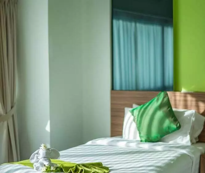 استودیوی استاندارد, The Lantern Resorts Patong Sha Extra Plus