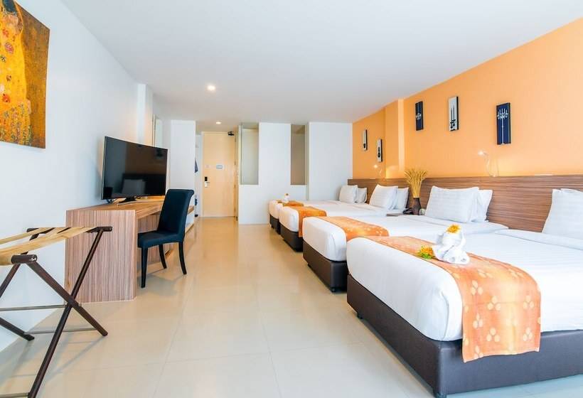 Quarto Quádruplo Estandar, The Lantern Resorts Patong   Sha Extra Plus