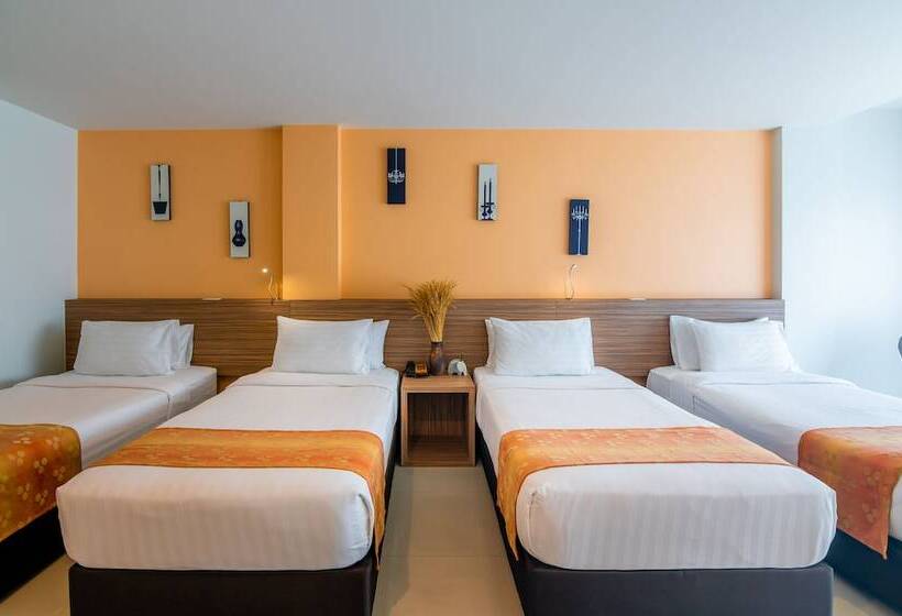 Quarto Quádruplo Estandar, The Lantern Resorts Patong   Sha Extra Plus