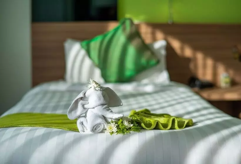 استودیوی استاندارد, The Lantern Resorts Patong Sha Extra Plus
