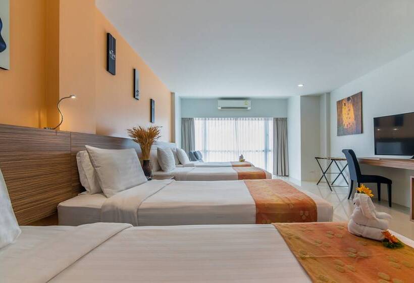 Quarto Quádruplo Estandar, The Lantern Resorts Patong   Sha Extra Plus