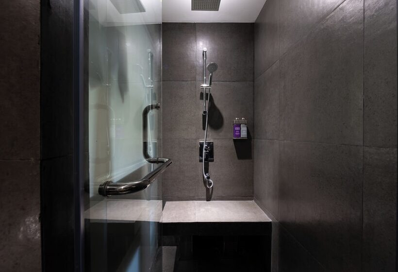 جناح, U Inchantree Kanchanaburi