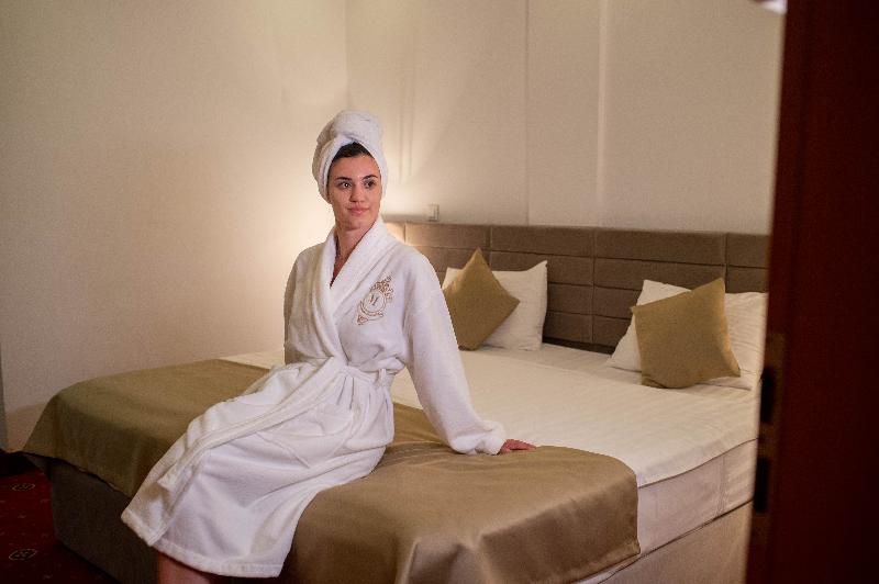 スタンダードルーム, Queen Vera