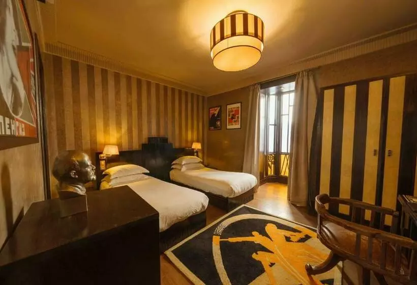 اتاق لوکس, Villa Makassar