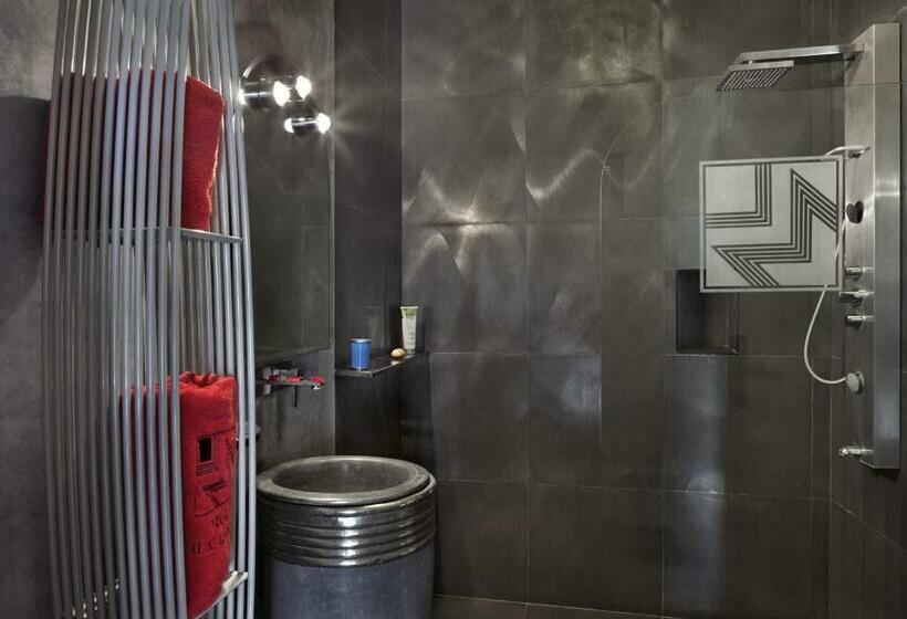 Quarto superior, Villa Makassar