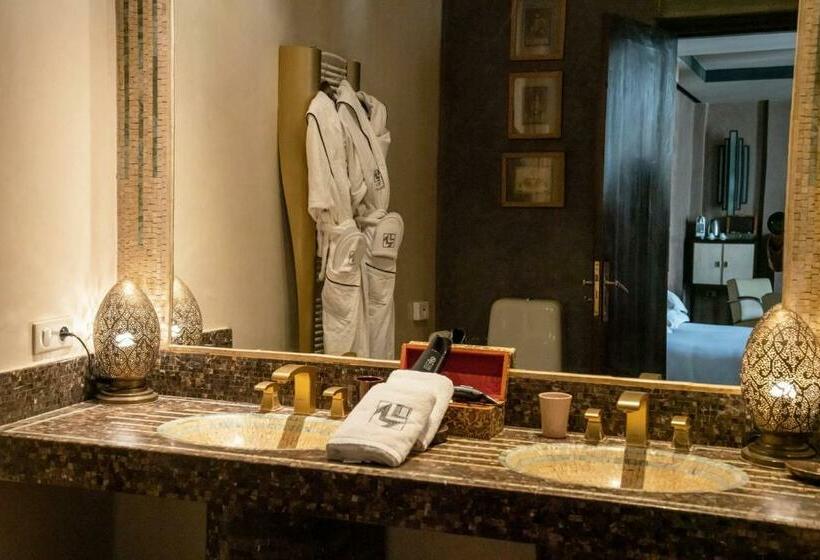 Suite Deluxe, Villa Makassar