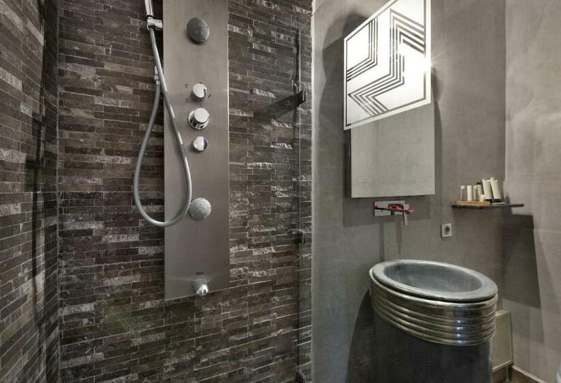 Quarto superior, Villa Makassar