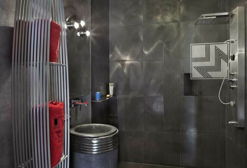 Quarto superior, Villa Makassar