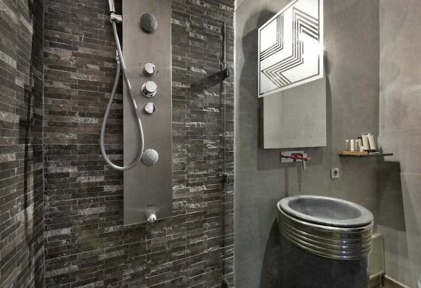 Quarto superior, Villa Makassar