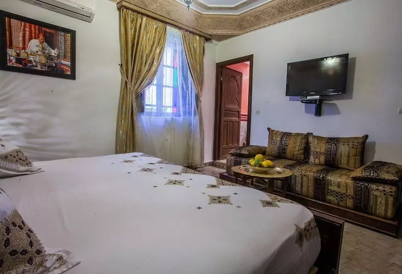 سوییت جونیور, Riad Salam Fes
