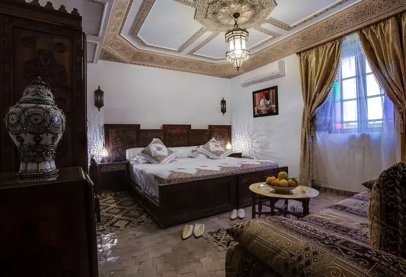 سوییت جونیور, Riad Salam Fes