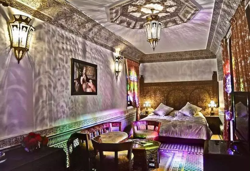 سوییت جونیور, Riad Salam Fes