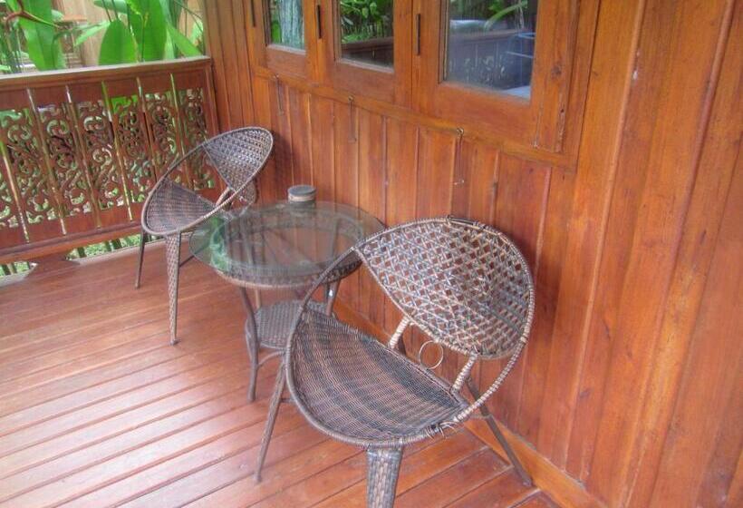 스탠다드 방갈로, Yuwadee Resort