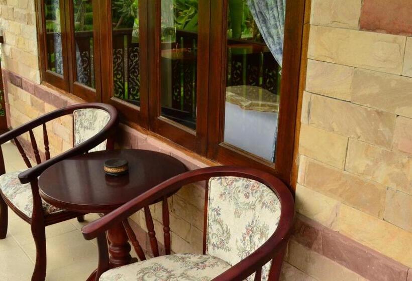 بانگلوی استاندارد, Yuwadee Resort