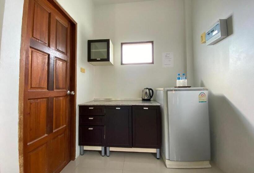 스탠다드 방갈로, Yuwadee Resort