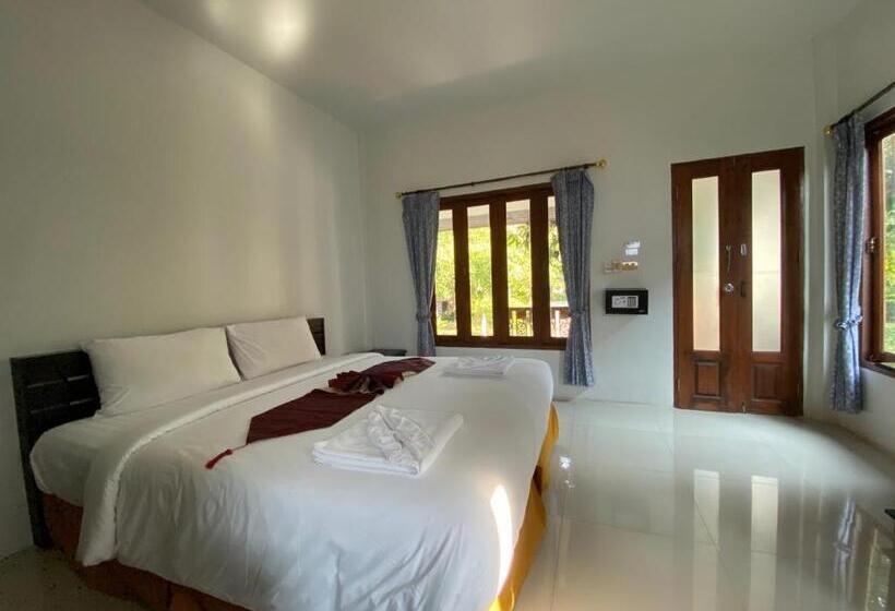 스탠다드 방갈로, Yuwadee Resort