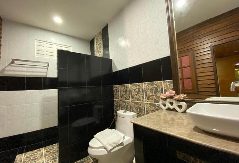 ویلای 3 خوابه, Yuwadee Resort