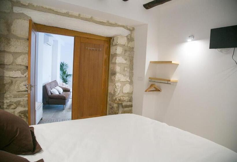 Апартаменты 2 Спальни, Apartamentos Turísticos La Casa Vieja