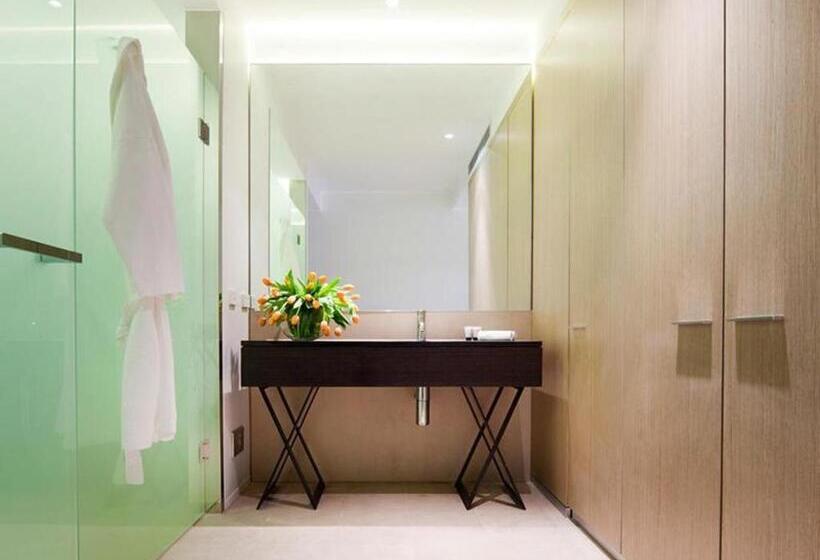 חדר סטנדרט עם מיטת קינג, Burbury