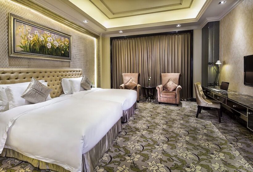 سوییت اجرایی, Chateau Starriver Guangzhou Peninsula