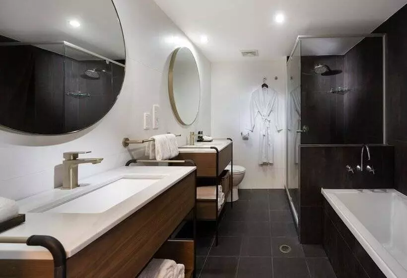 استودیوی استاندارد, Mantra Terrace Brisbane