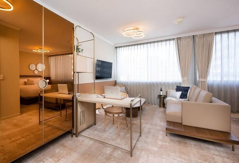 Студия Стандарт, Mantra Terrace Brisbane