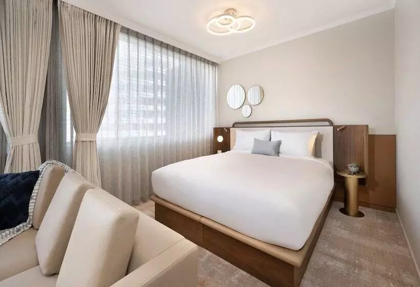 استودیوی استاندارد, Mantra Terrace Brisbane