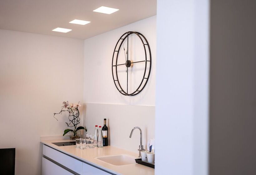 Deluxe Kamer met Uitzicht op Zee, Ramada Hotel & Suites By Wyndham Netanya