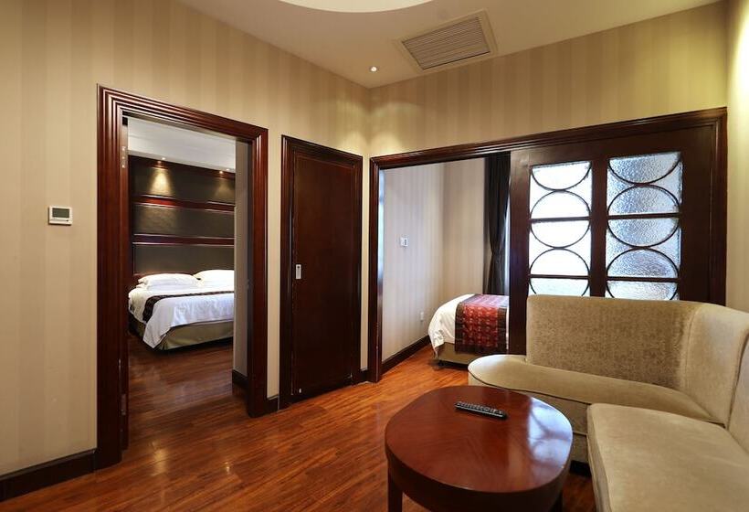 패밀리 스위트, Seventh Heaven