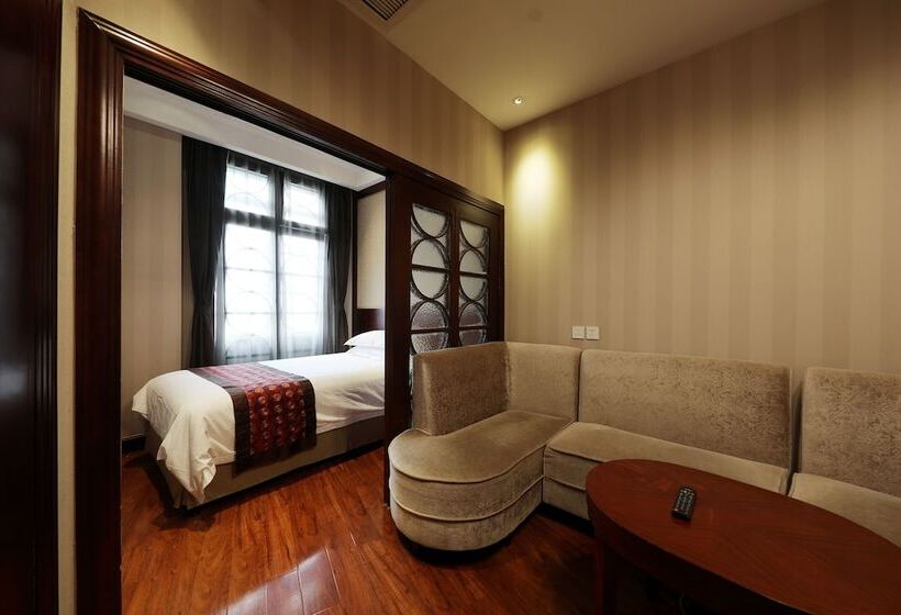 Suíte Familiar, Seventh Heaven